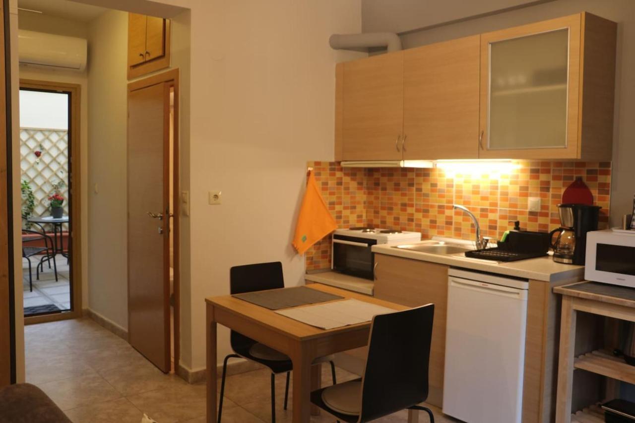 Quiet Urban Studio With Private Backyard Thessalonique Extérieur photo